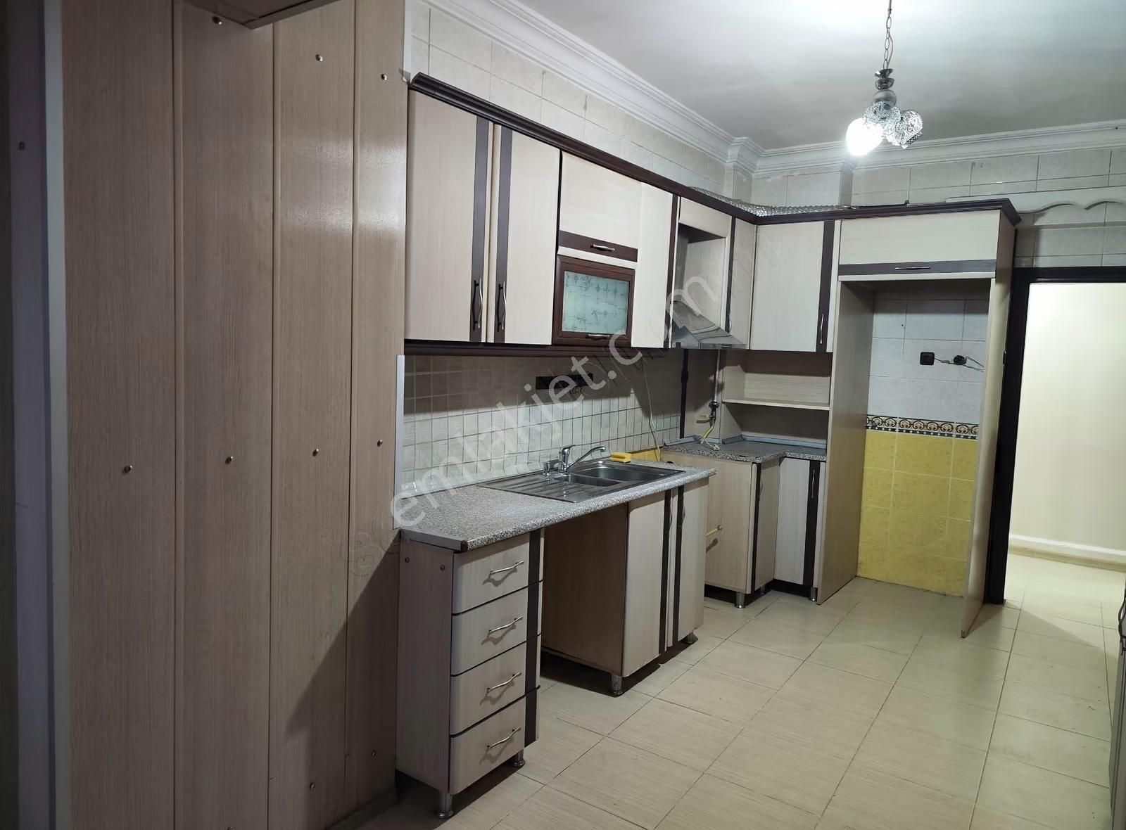 Detay Dan Erzurum Gez Mah Satılık 3+1 Daire