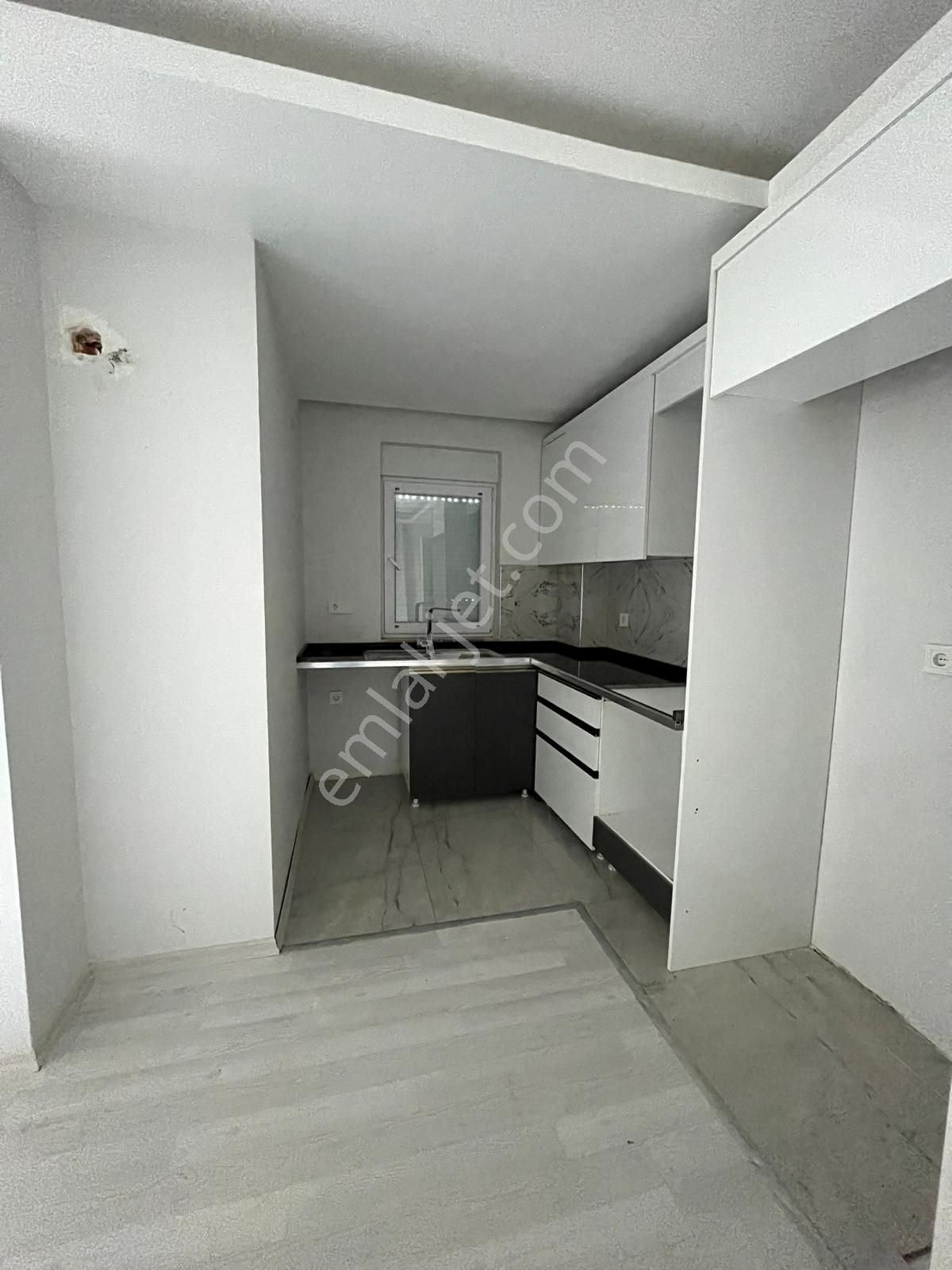 Kızıltoprak Merkezi Konumda 2+1 Ara Kat Satılık Daire - Görsel 7