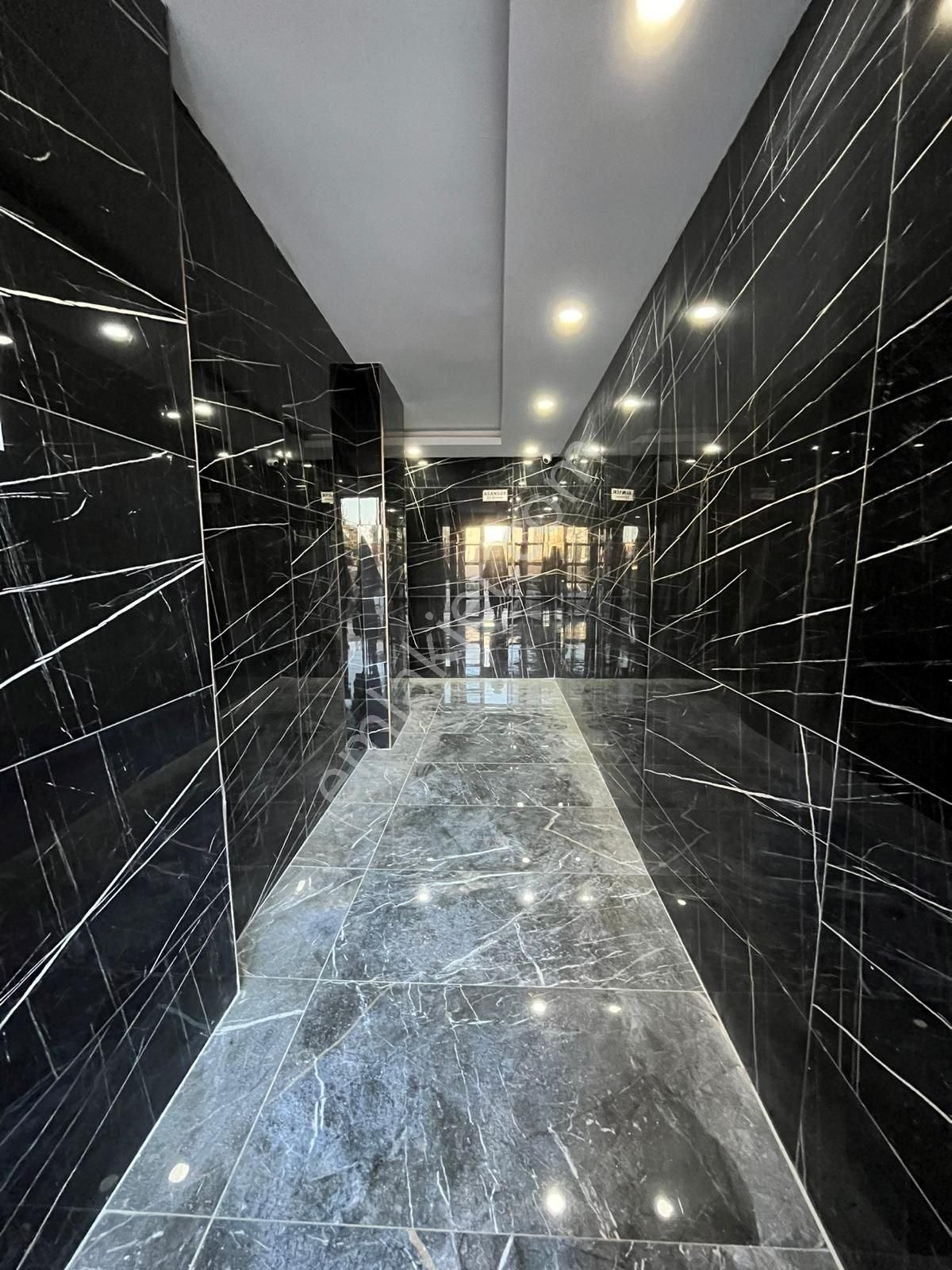 Kızıltoprak Merkezi Konumda 2+1 Ara Kat Satılık Daire - Görsel 5