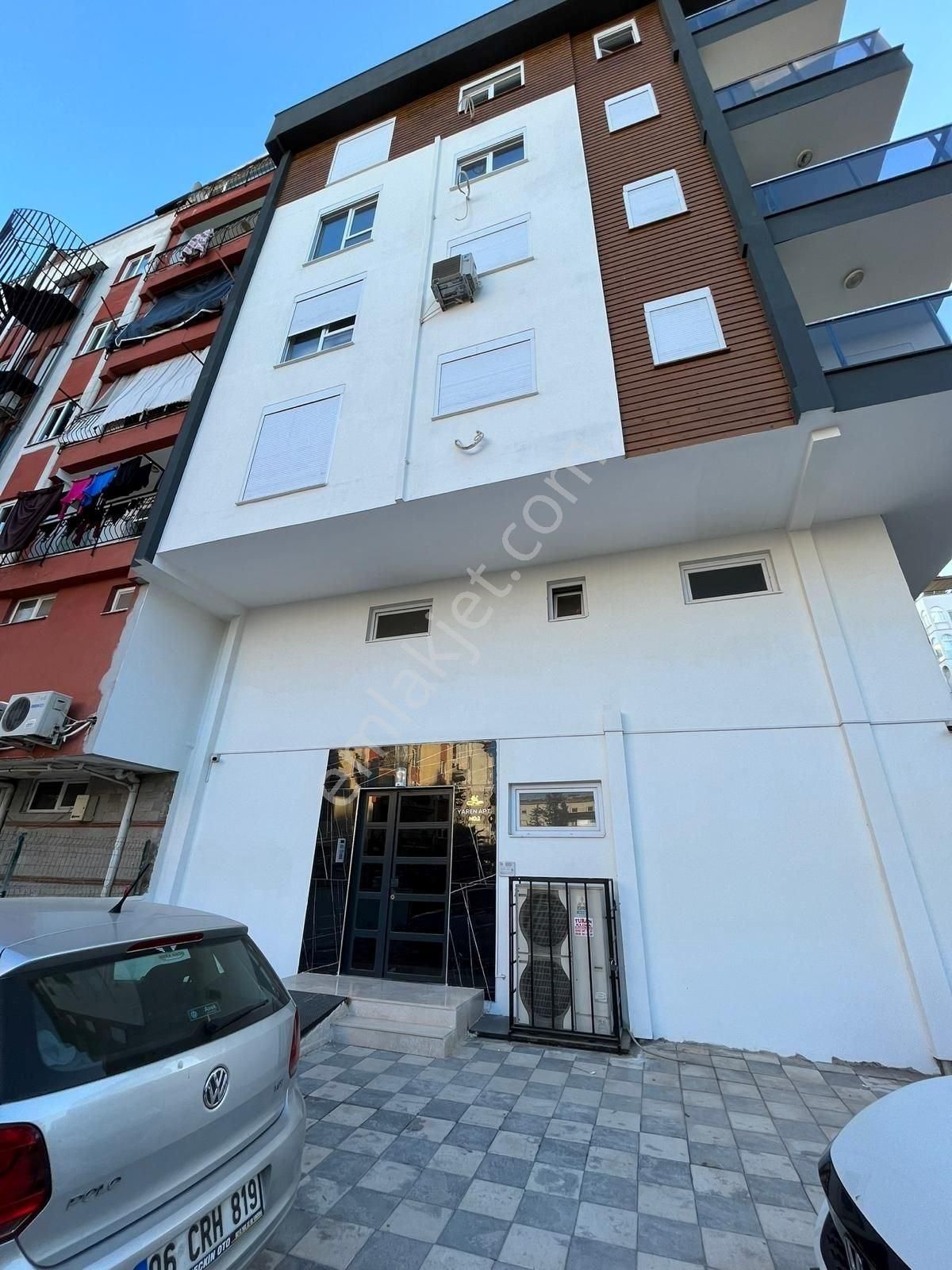 Kızıltoprak Merkezi Konumda 2+1 Ara Kat Satılık Daire - Görsel 3