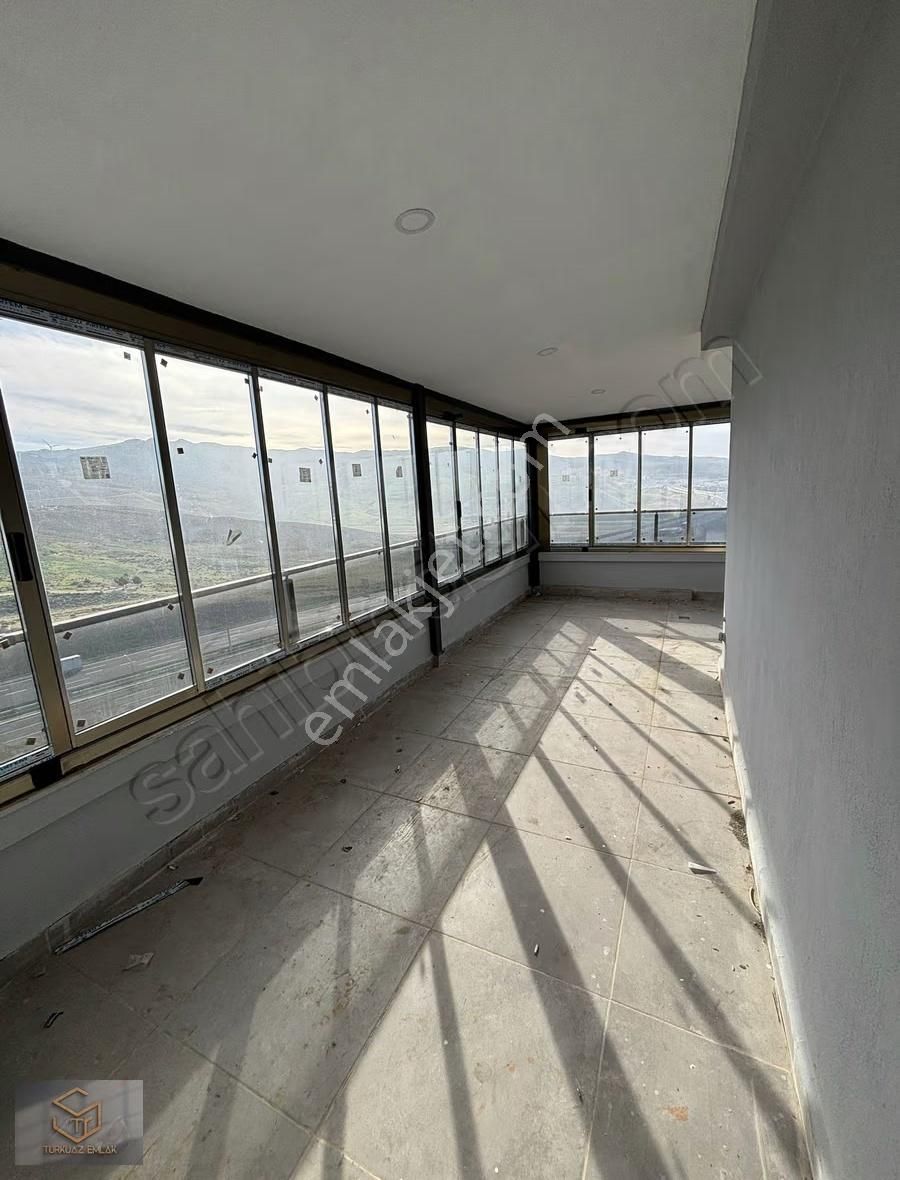 Menemen Uğur Mumcuda 280 Metrekare Satılık 4+2 Dubleks Daire - Görsel 7