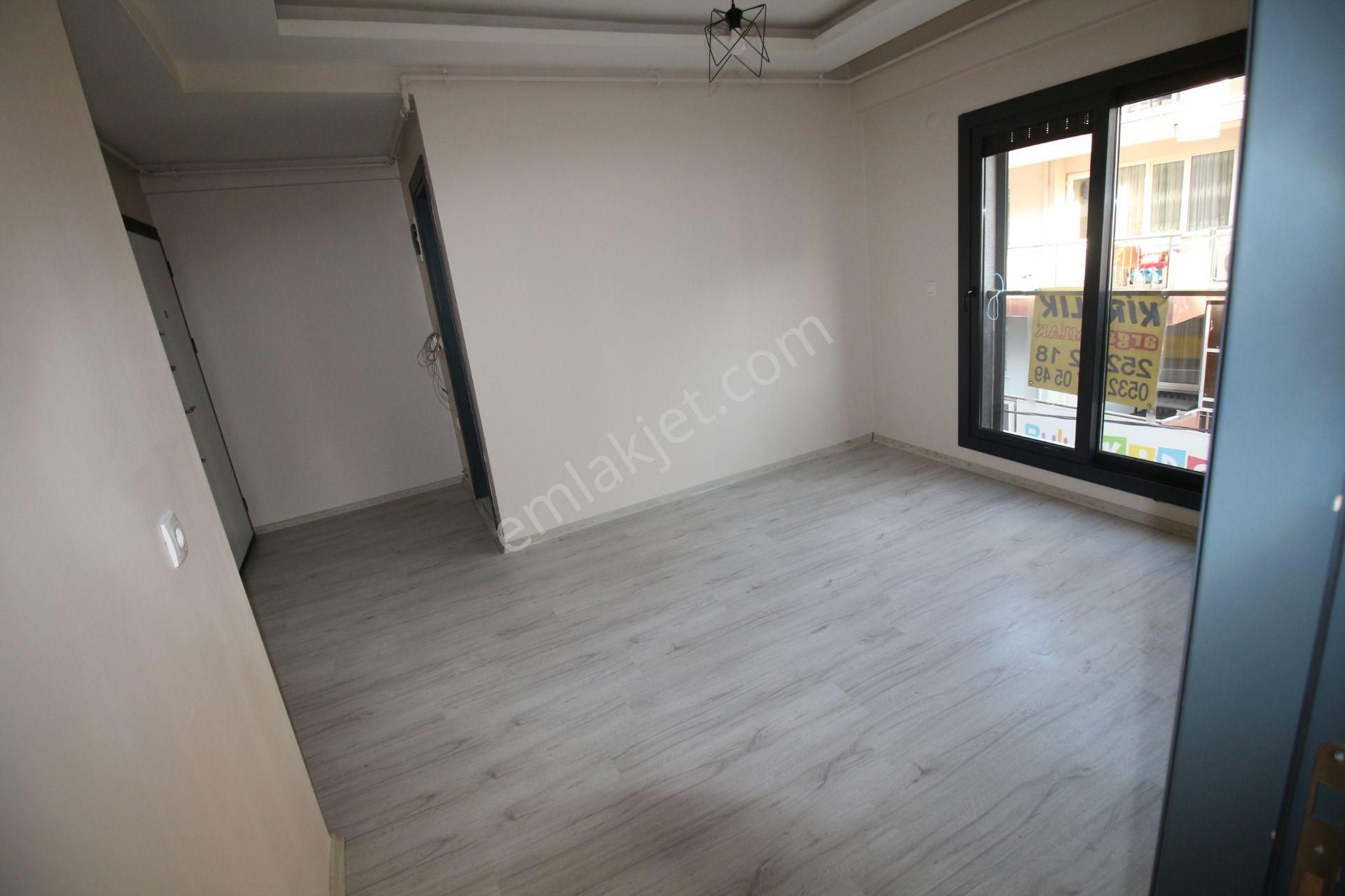 Arga'dan Buca Üçkuyular Meydan Yakını 1+1 Kiralık Daire. - Görsel 5