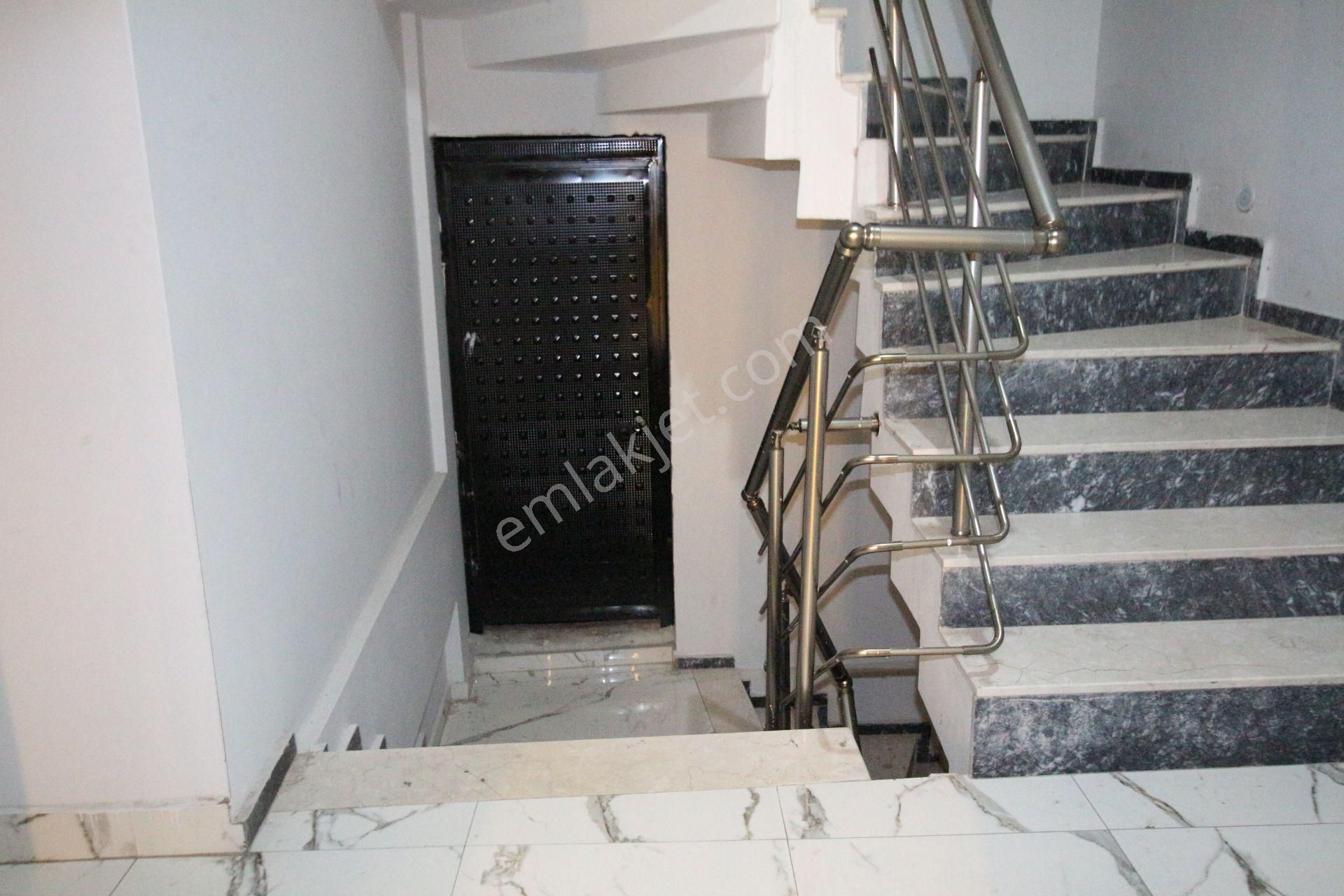 Arga'dan Buca Üçkuyular Meydan Yakını 1+1 Kiralık Daire. - Görsel 18