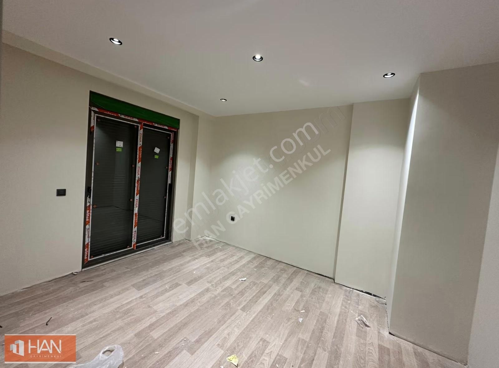 Aydoğmuş Mah. 4+1 Lüks Tramvay Dibi Emsalsiz Katta Tek Daire - Görsel 8