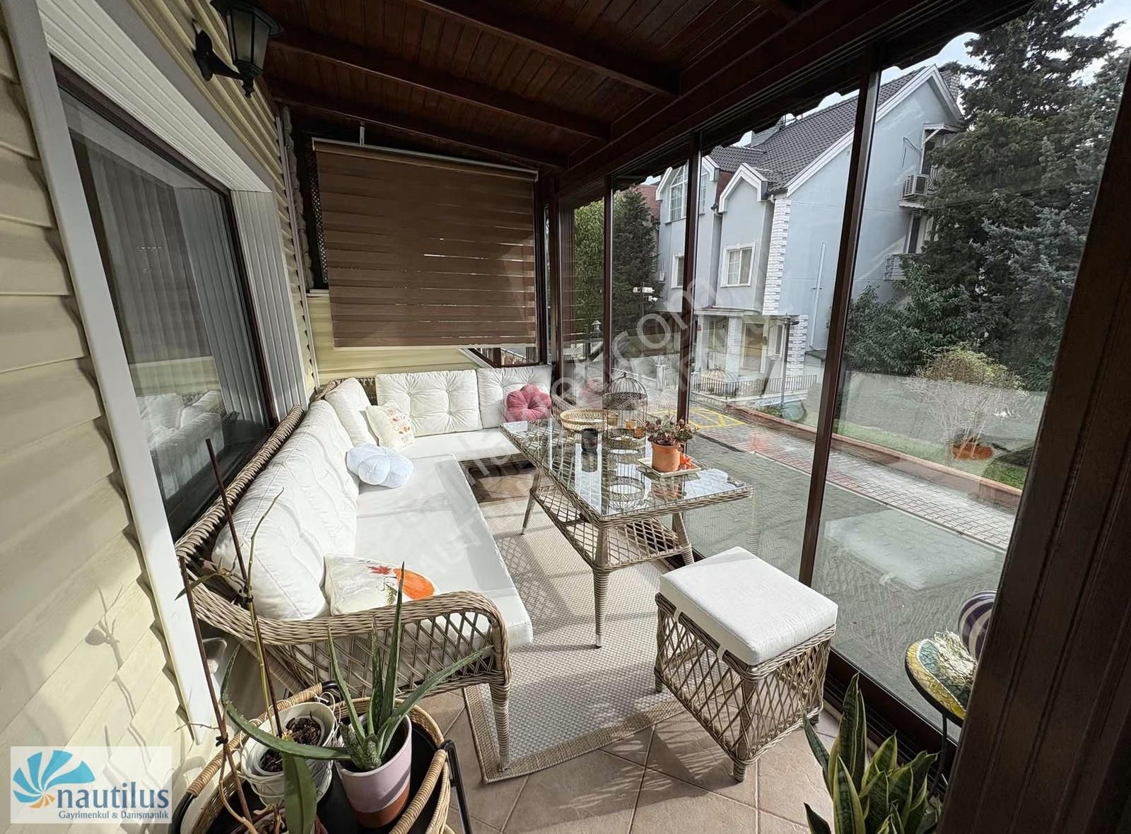 Esenkent Efes Evler Satılık Köşe Tadilatlı Villa - Görsel 32