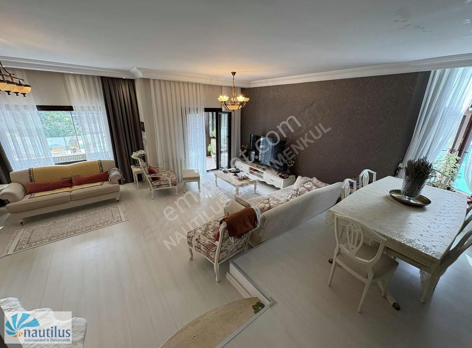 Esenkent Efes Evler Satılık Köşe Tadilatlı Villa - Görsel 16