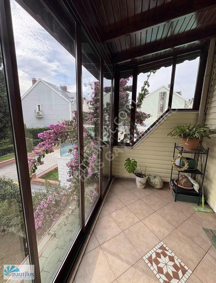 Esenkent Efes Evler Satılık Köşe Tadilatlı Villa - Görsel 17