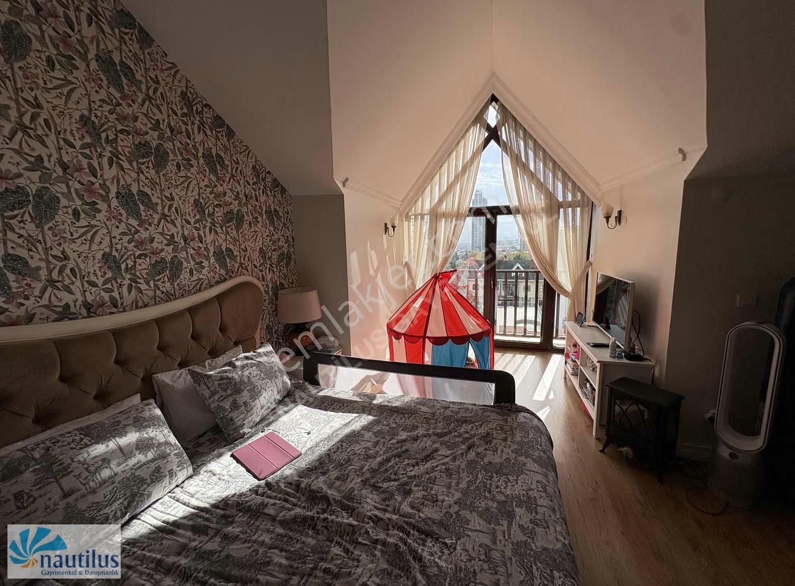 Esenkent Efes Evler Satılık Köşe Tadilatlı Villa - Görsel 5