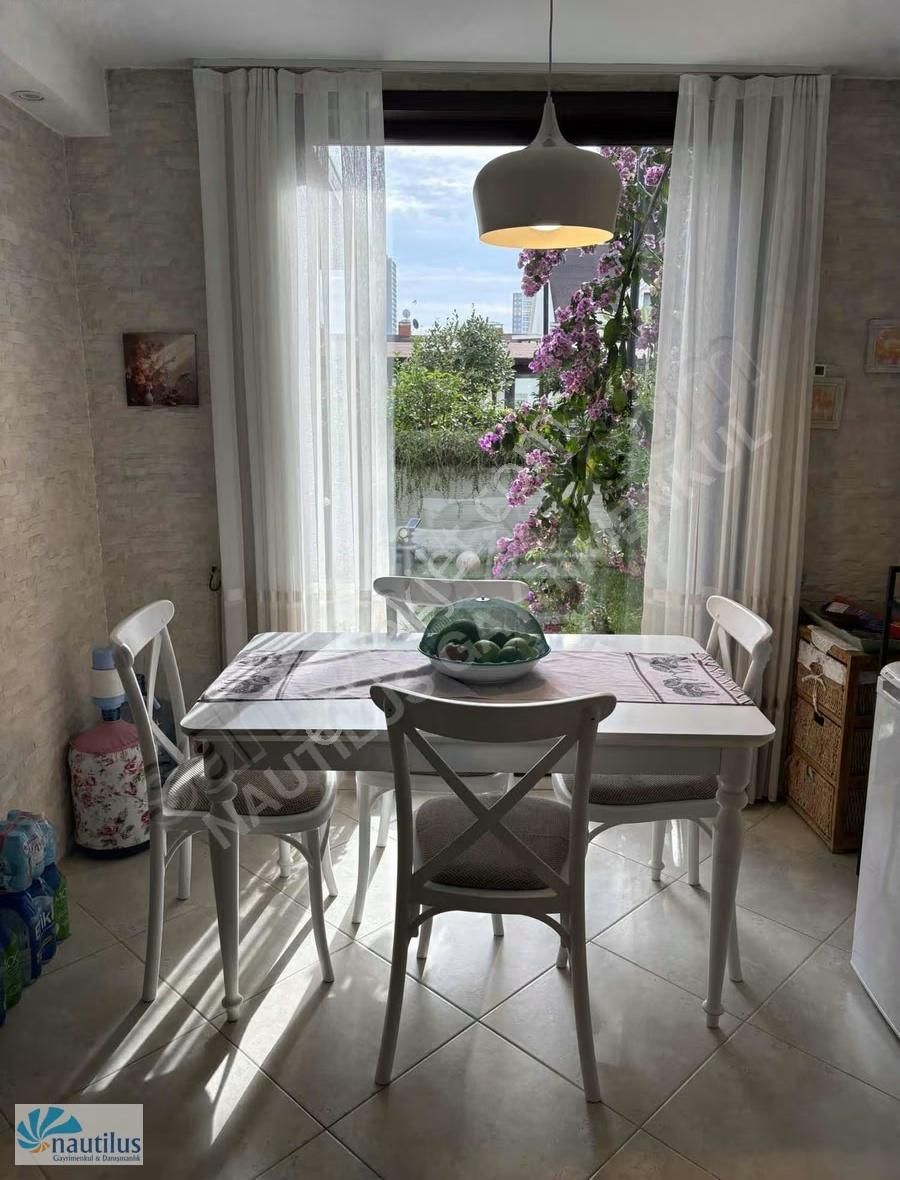 Esenkent Efes Evler Satılık Köşe Tadilatlı Villa - Görsel 26