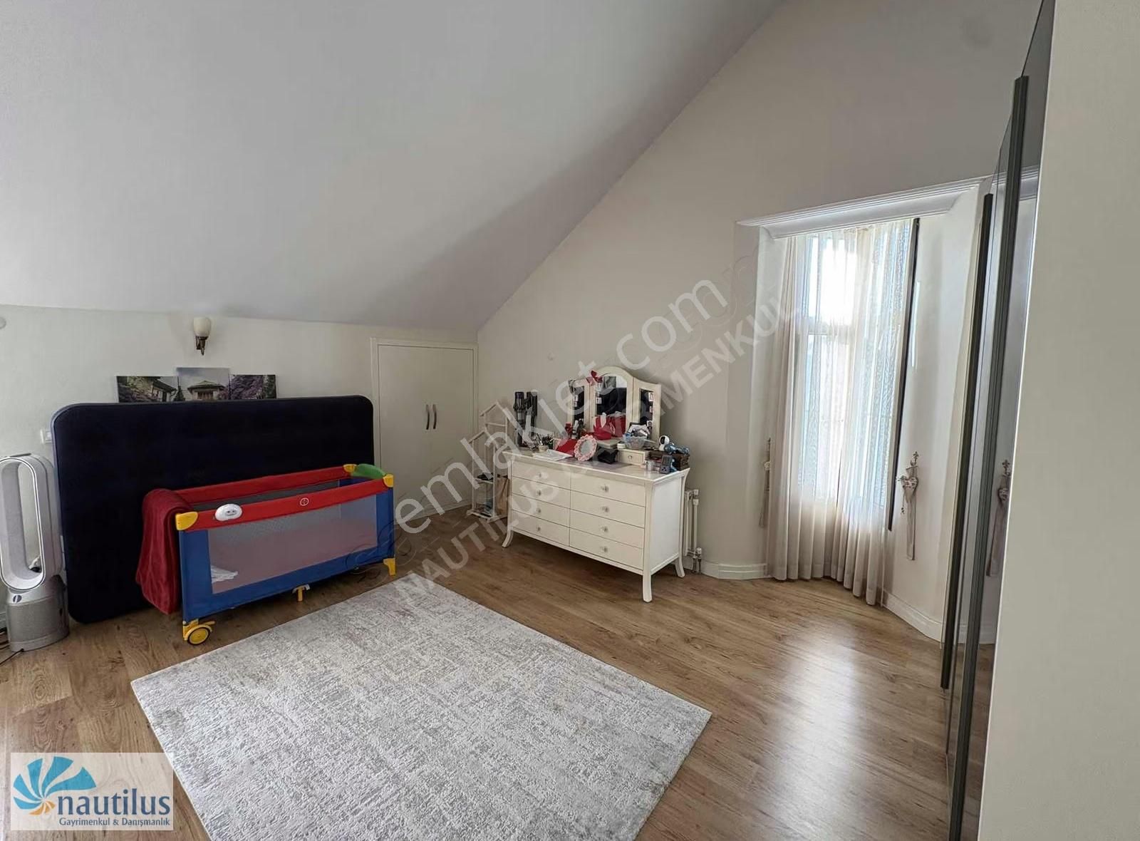 Esenkent Efes Evler Satılık Köşe Tadilatlı Villa - Görsel 34