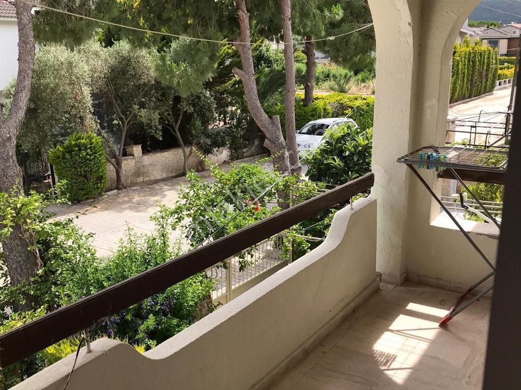 Çeşme Alaçatı 'da Geniş Bahçeli Dubleks 3+1 Satılık Villa - Görsel 29