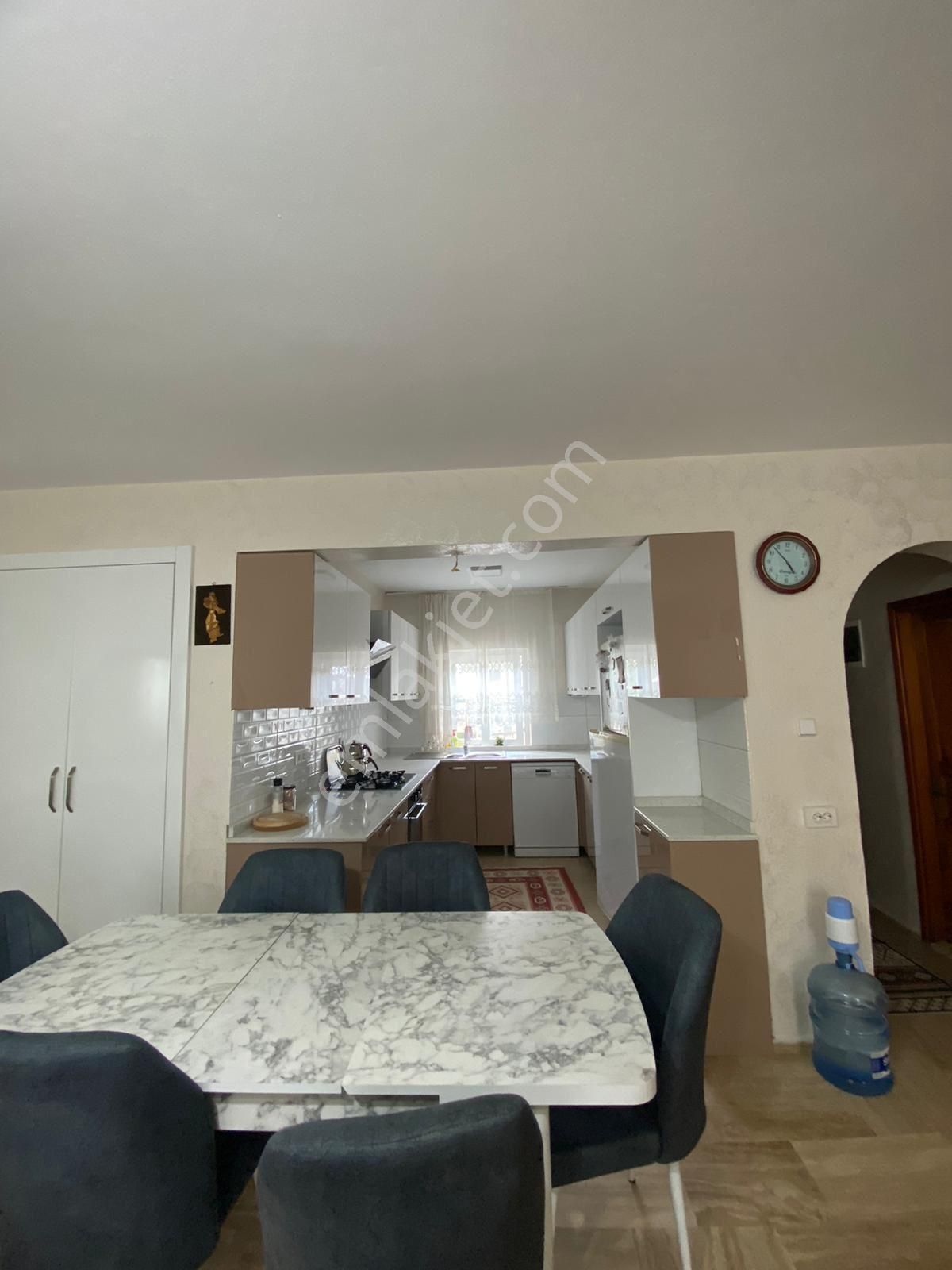 Çeşme Alaçatı 'da Geniş Bahçeli Dubleks 3+1 Satılık Villa - Görsel 11