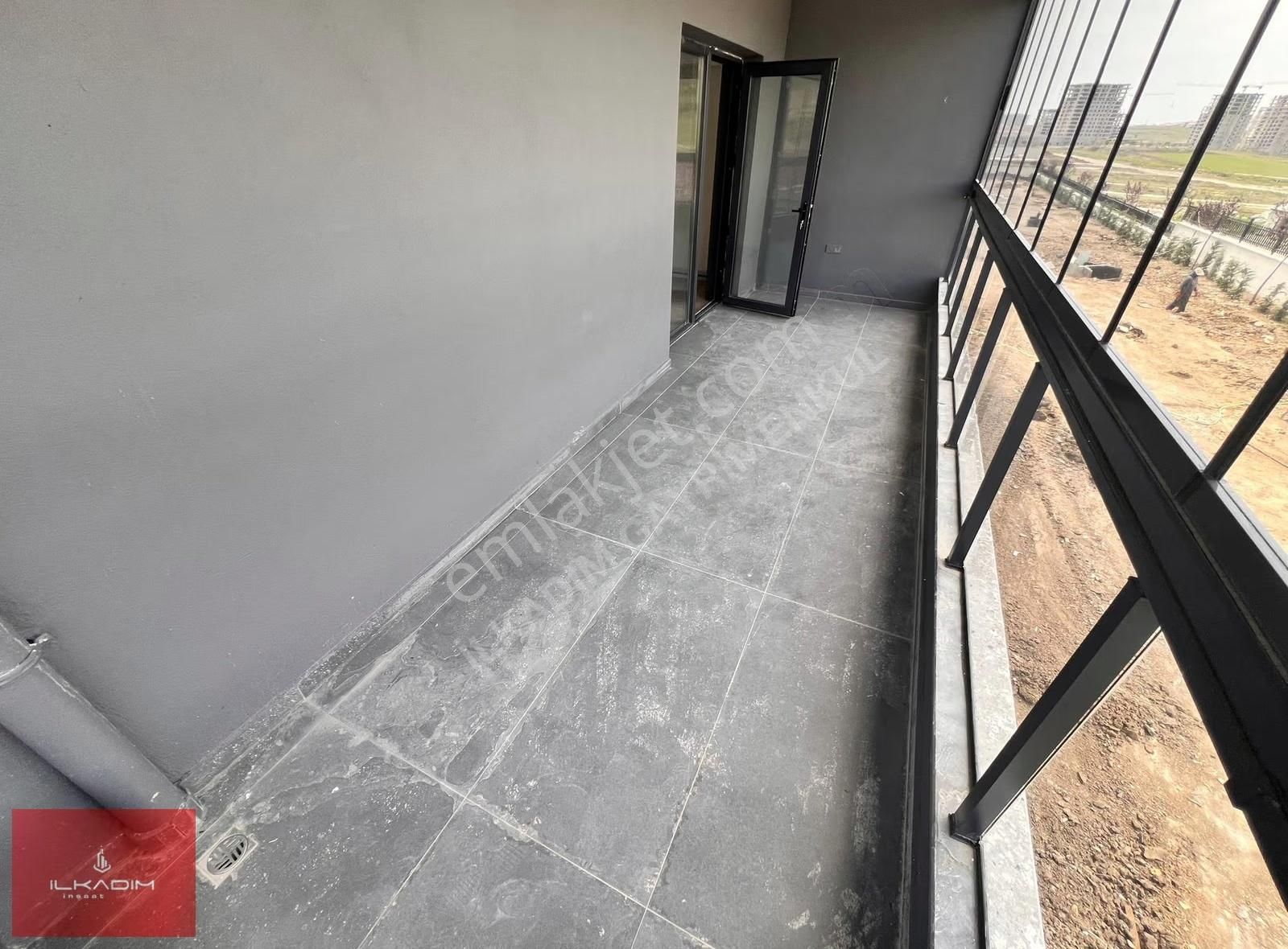 Ovacık Mahallesinde Yerden Isıtmalı Ada Mutfaklı Ön Cephe 4+1 - Görsel 11