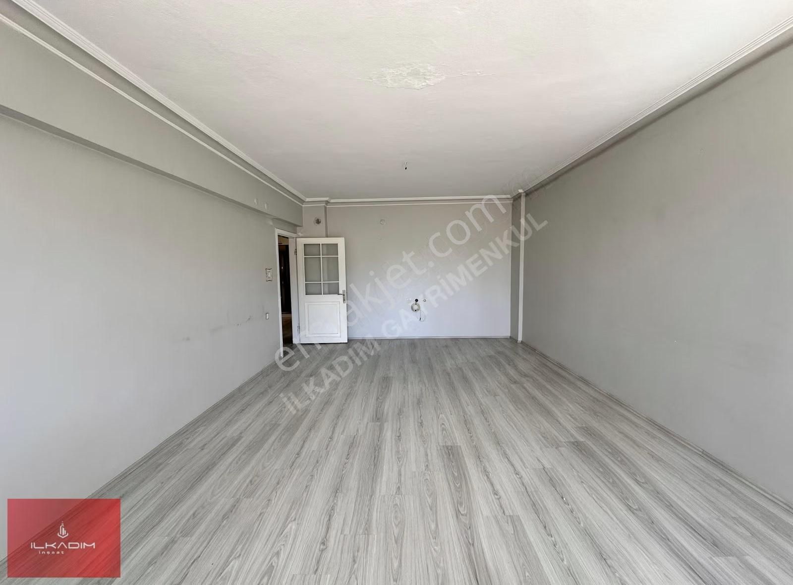 Şehir Hastanesi Karşısında 5+1 240 M2 Ön Cephe Kaçmaz Fırsat !!! - Görsel 2