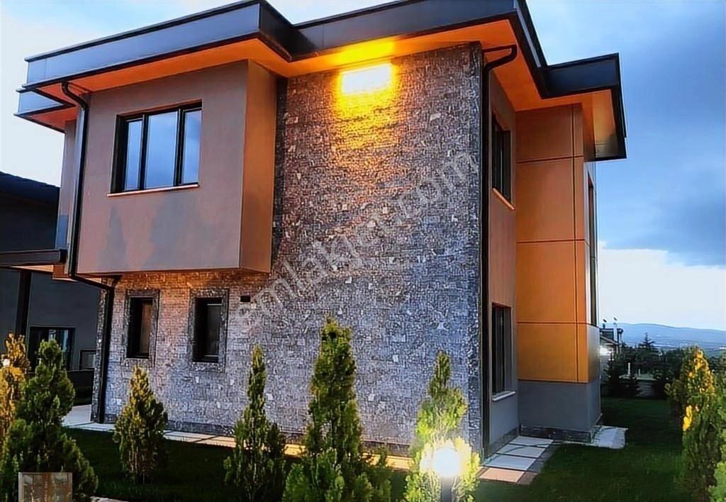 Gölbaşı Hacılar'da 4+1 Dublex Yeni Şömine'li Satılık Villa - Görsel 35