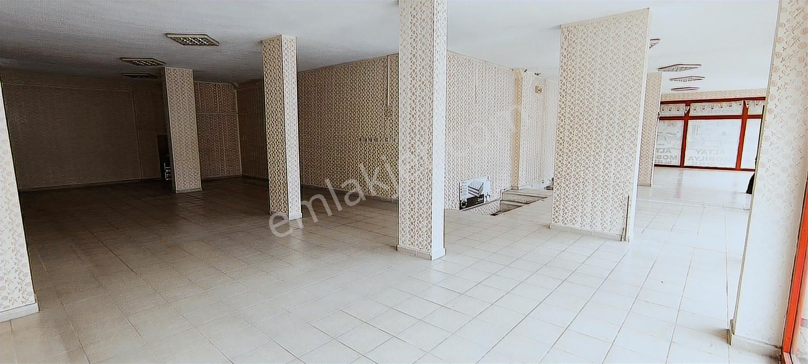 Cadde Üstü İşlek Noktada 300m2 Satılık Depolu Köşebaşı Dükkan - Görsel 11