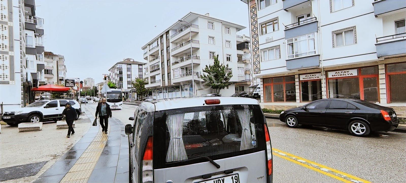 Cadde Üstü İşlek Noktada 300m2 Satılık Depolu Köşebaşı Dükkan - Görsel 7