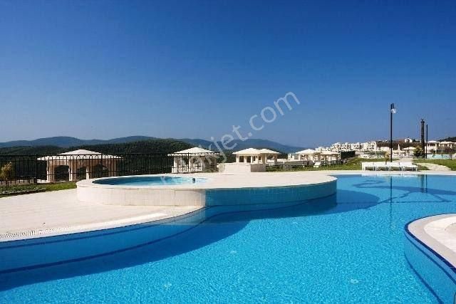 Satılık Daire Deniz Manzaralı Ev Plajlı Sitede Ön Sırada Düzayak Bulunmaz Konum Fırsat Ev Acil - Görsel 31