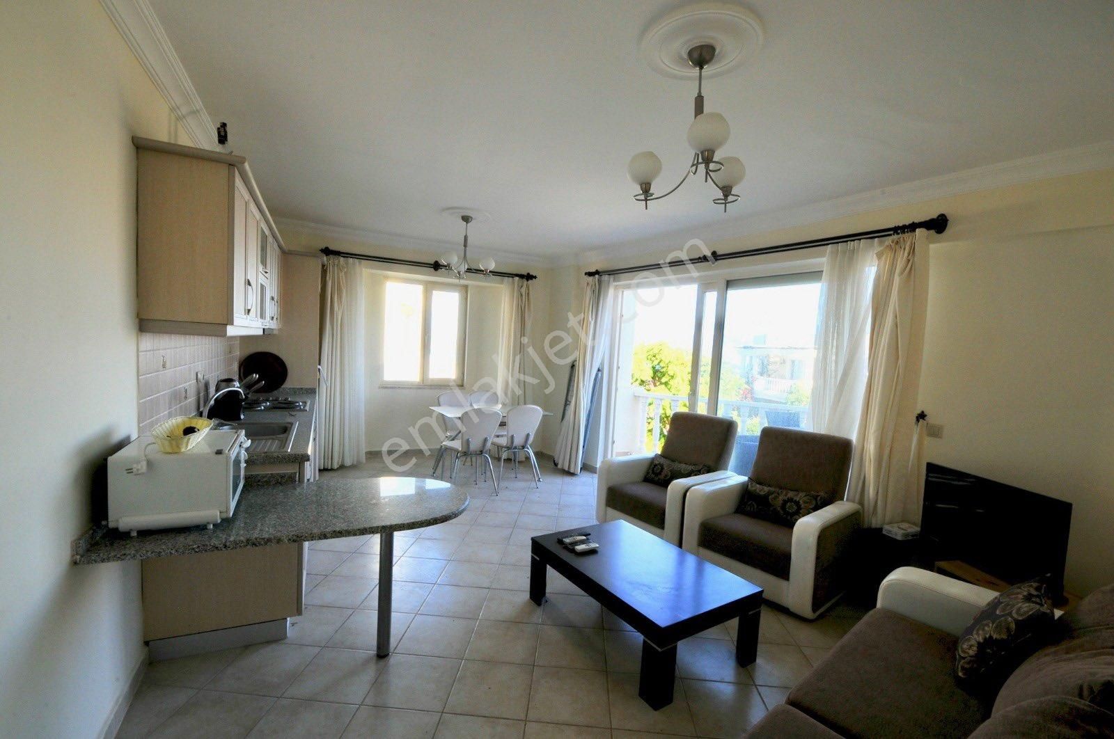 Satılık Daire Deniz Manzaralı Ev Plajlı Sitede Ön Sırada Düzayak Bulunmaz Konum Fırsat Ev Acil - Görsel 9