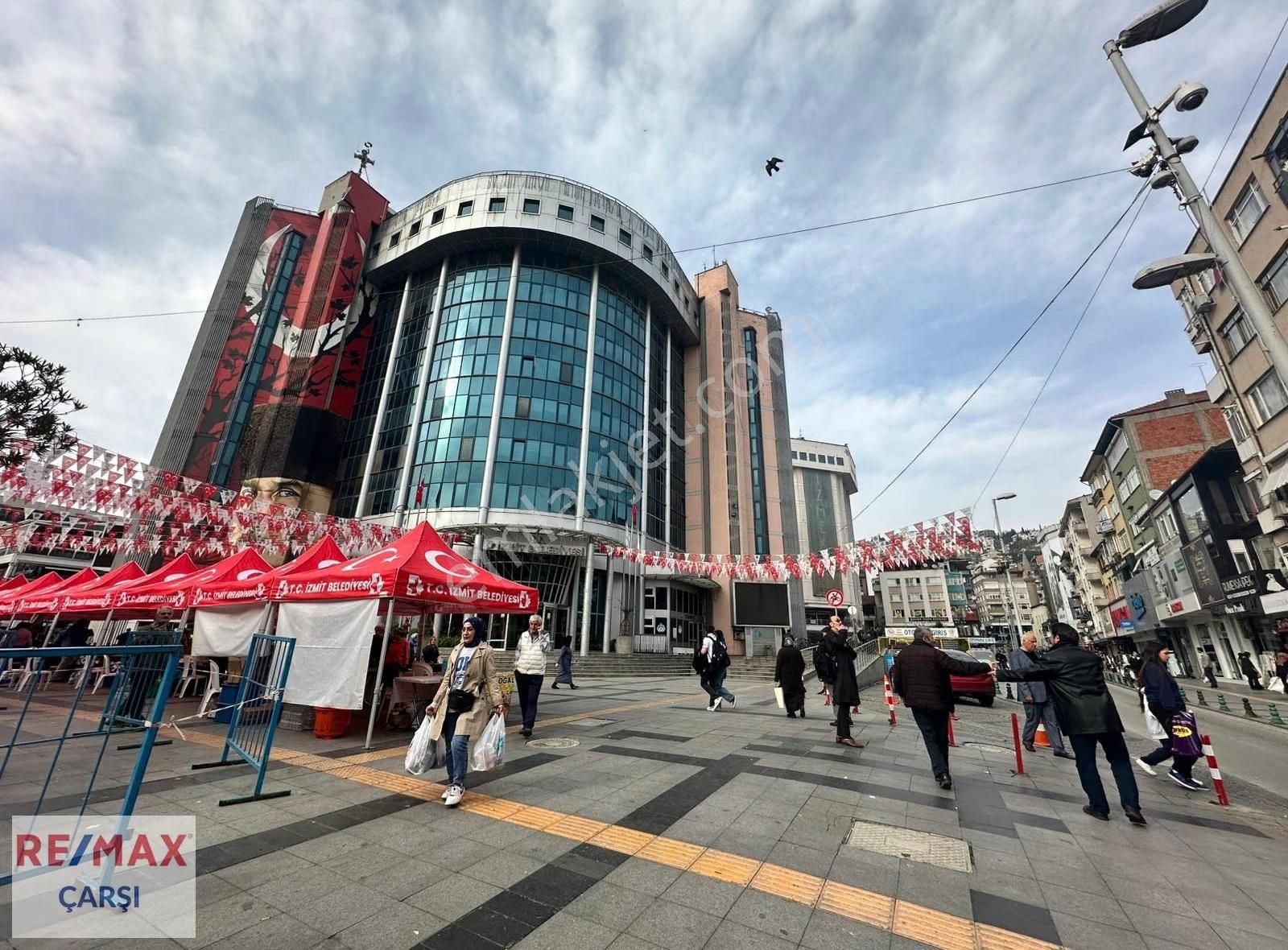 Kocaeli İzmit İn En İşlek Caddesinde 520 M2 Satılık Dükkan - Görsel 14