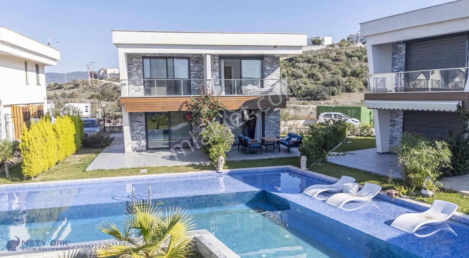 Bodrum Meşelik Bölgesi Yeni Havuzlu Sitede Eşyalı Dubleks Villa - Görsel 10