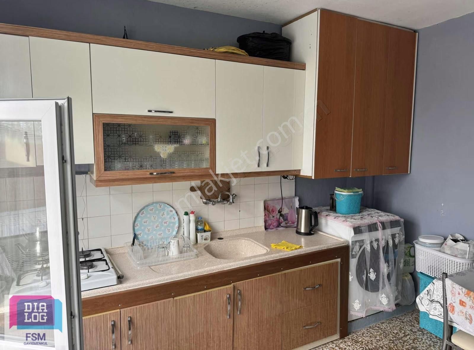 Dialog Fsm Den Kemerçeşme Mah. Satılık 3 Katlı Bina - Görsel 9