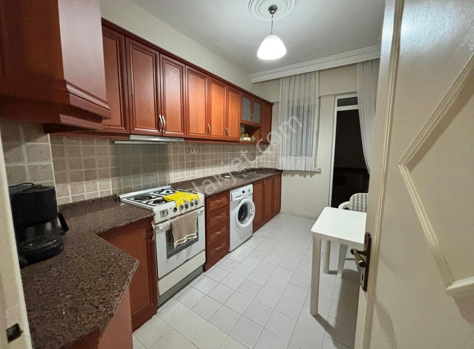 Alanya Kızlarpınarı Mah Denize 50 Metre 2+1 Eşyalı Kiralık Daire - Görsel 2