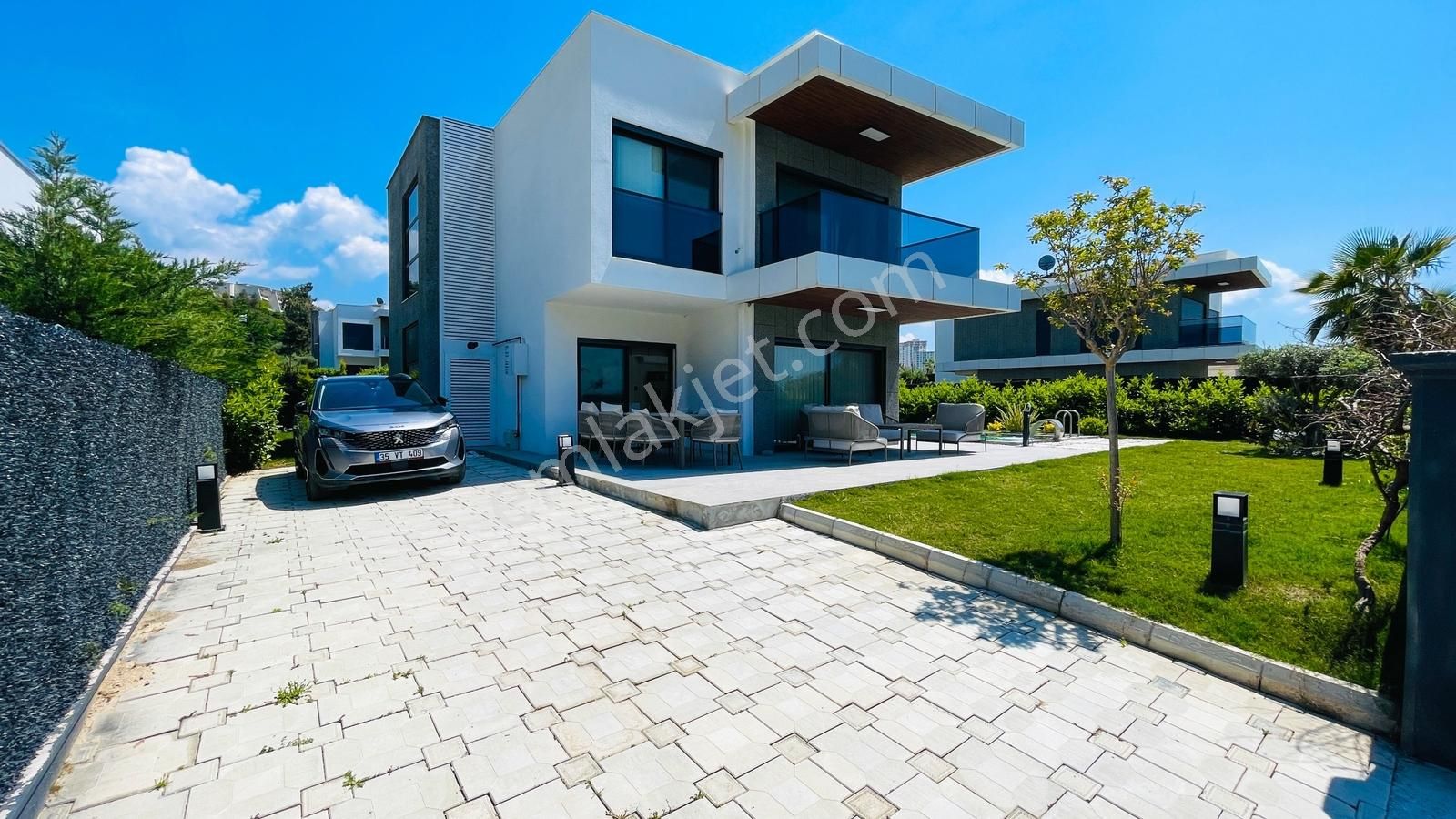 Kuşadası'nda Bu Fiyata Villa Kalmaz! 4+1 Özel Havuzlu - Görsel 3