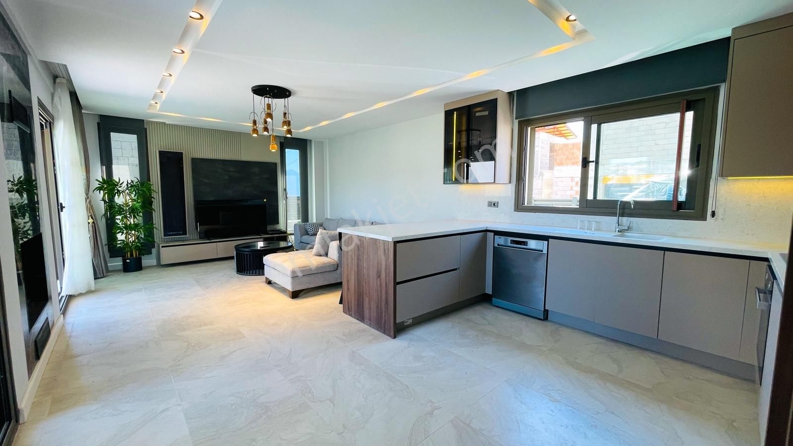 Kuşadası'nda Satılık Özel Havuzlu Harika Villa - Görsel 23