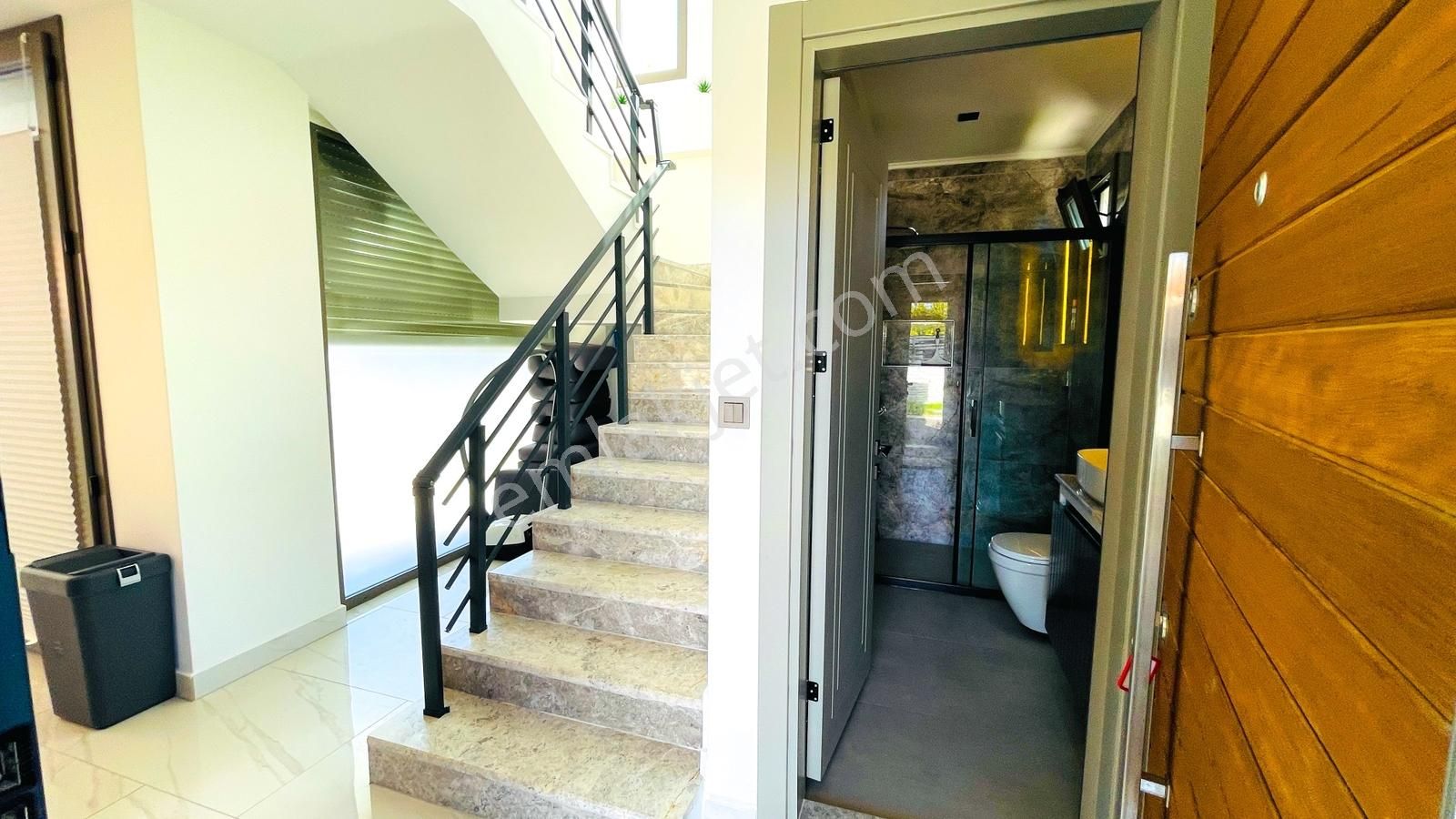 Yabancıdan ! Daire Fiyatına Eşyalı Villa ! - Görsel 32