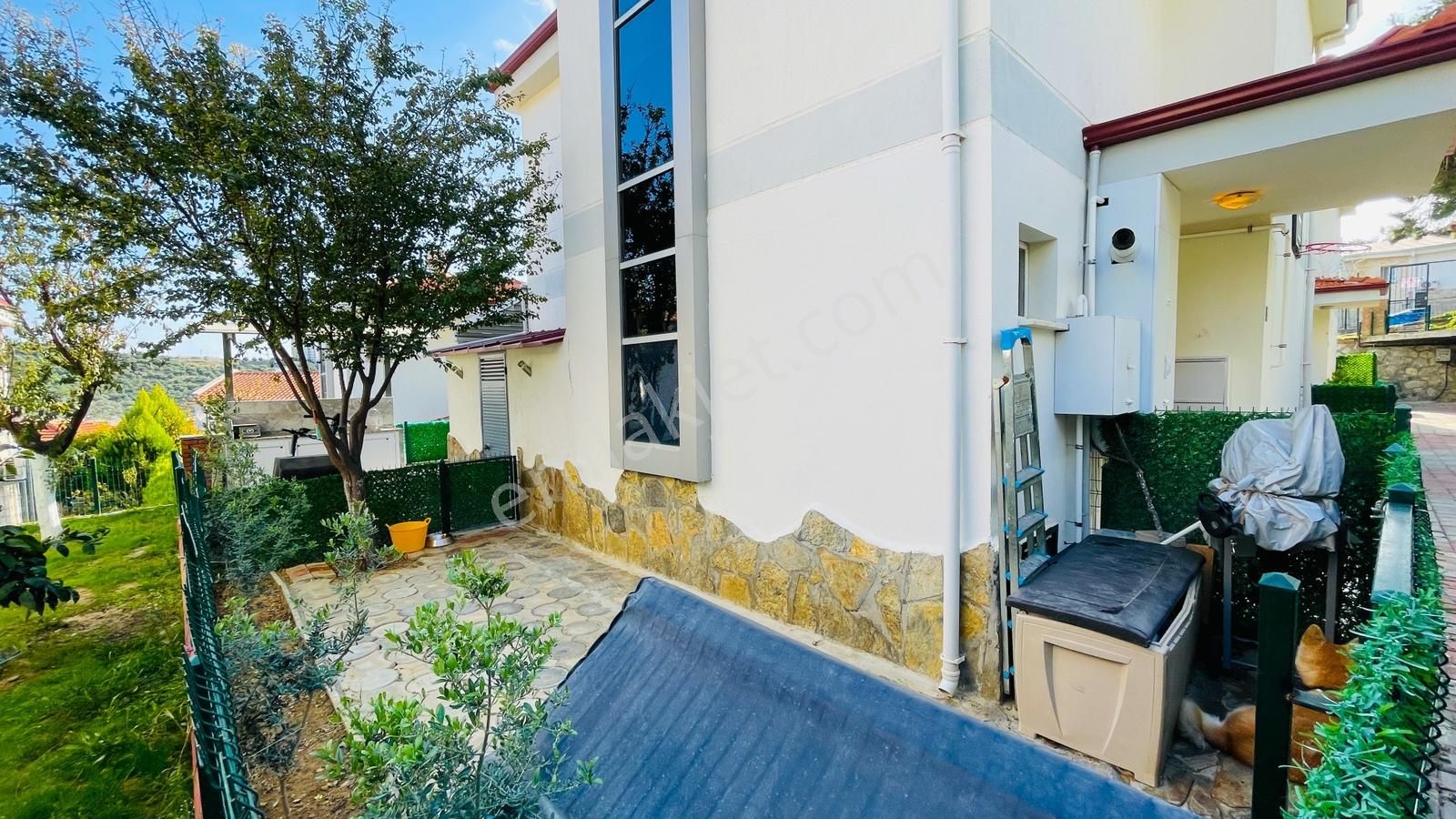 Daire Fiyatına Satılık Villa! Deniz Manzaralı - Görsel 5