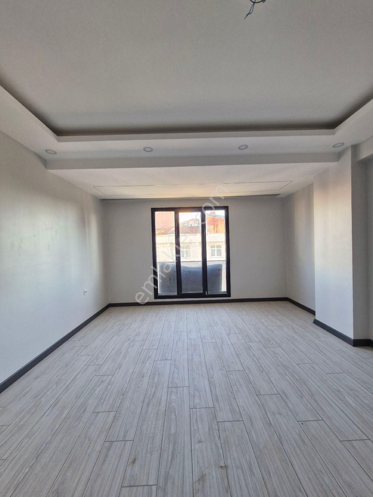 Küçükçekmece Cennet Mah. Satılık Ön Cephe 170 M2 Sıfır 3+2 Dublkes - Görsel 16