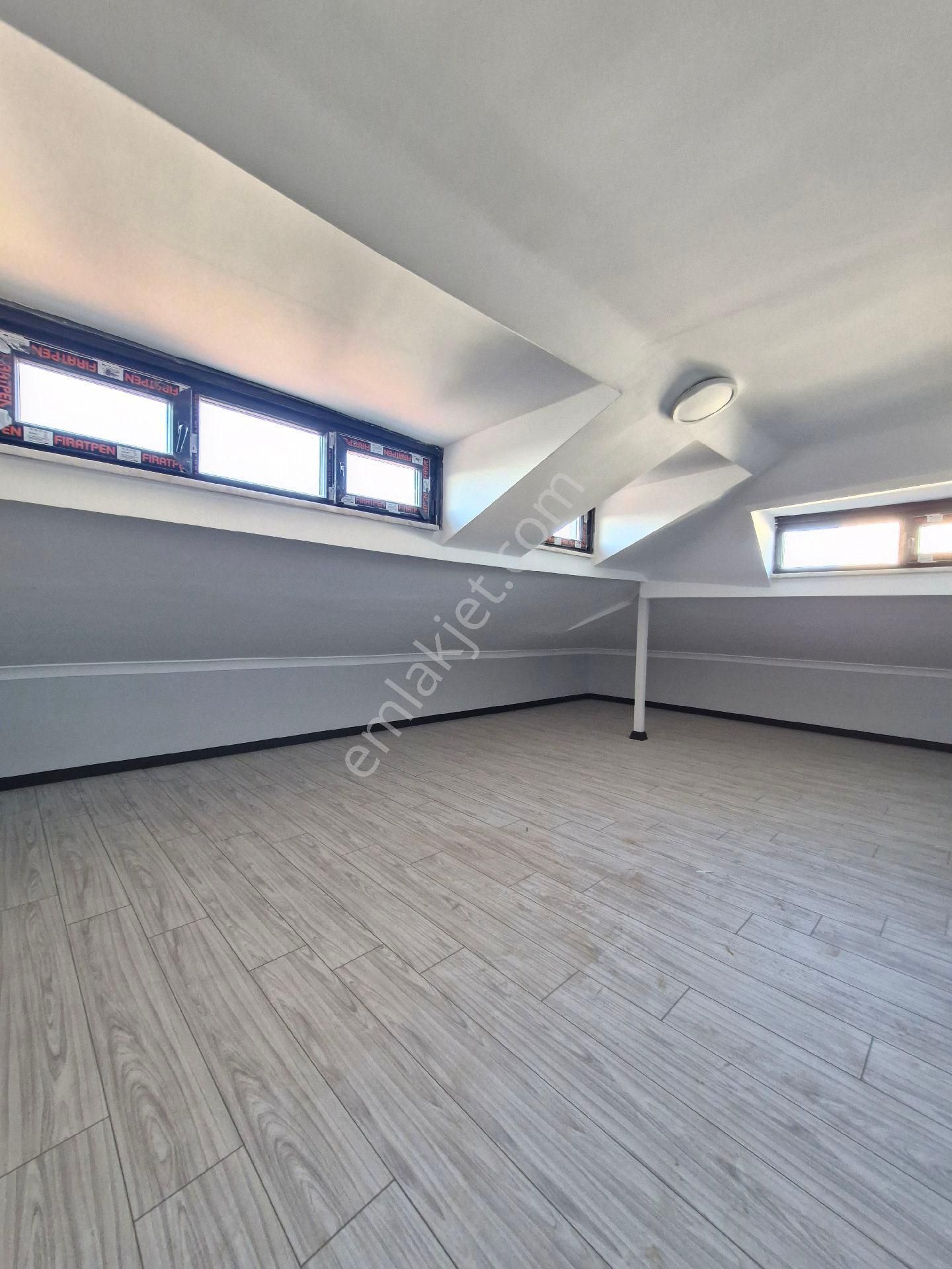 Küçükçekmece Cennet Mah. Satılık Ön Cephe 170 M2 Sıfır 3+2 Dublkes - Görsel 18