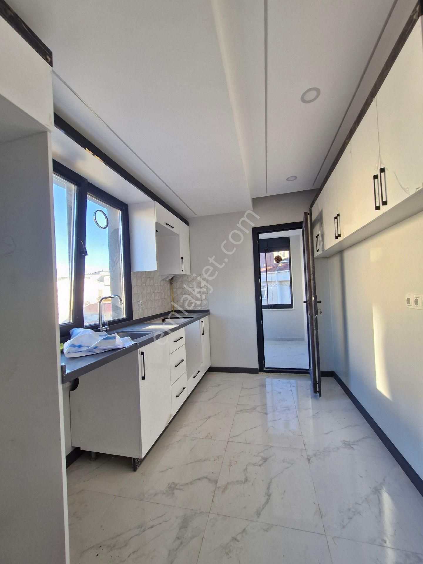 Küçükçekmece Cennet Mah. Satılık Ön Cephe 170 M2 Sıfır 3+2 Dublkes - Görsel 5