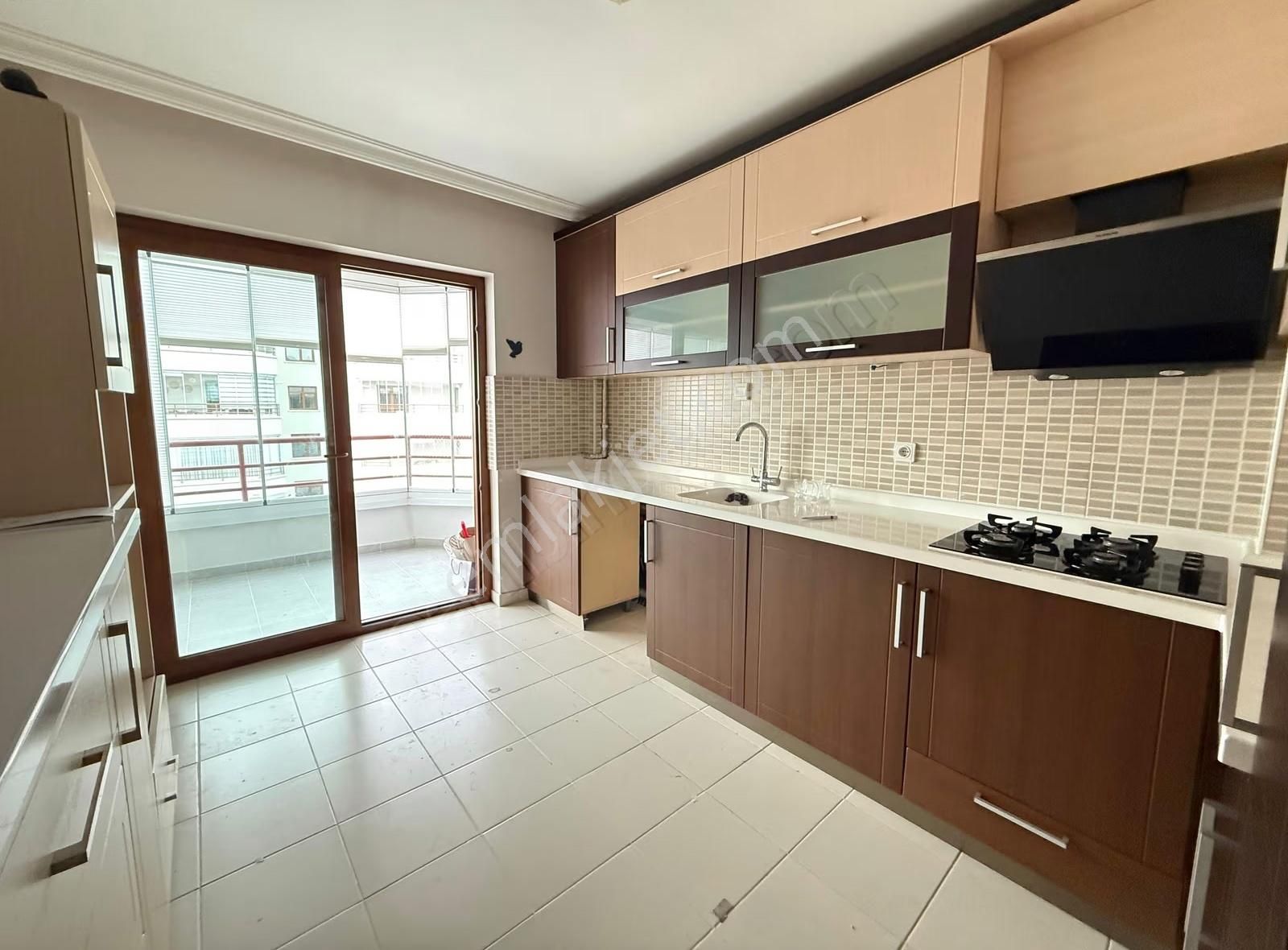 Nata Vega Dibi Güvenlikli Sitede Yüksek Kat Krediye Uygun 3+1!!!