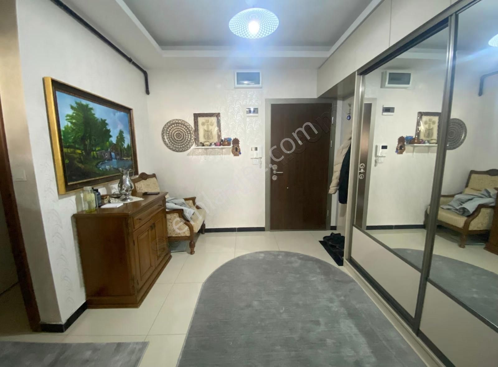 Acil Satılık! Ege'de Full Yapılı 3+1 Ön Cephe Çift Bloklu Sitede - Görsel 24