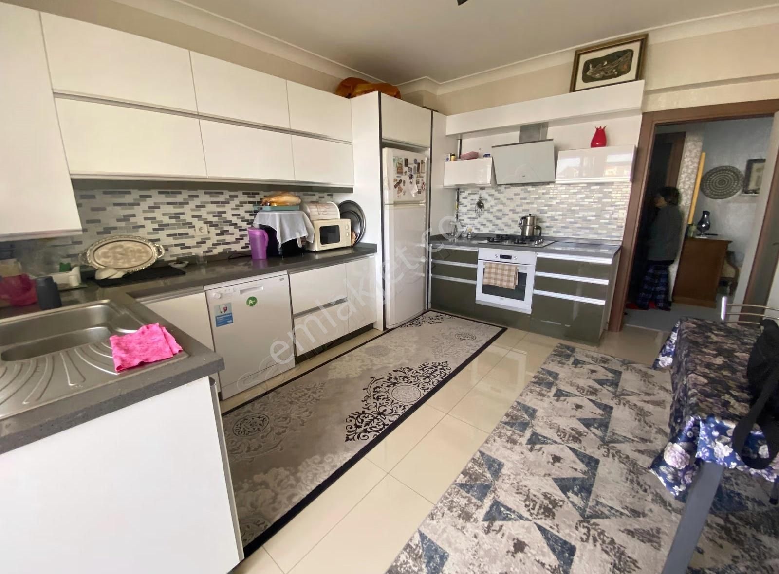 Acil Satılık! Ege'de Full Yapılı 3+1 Ön Cephe Çift Bloklu Sitede - Görsel 30