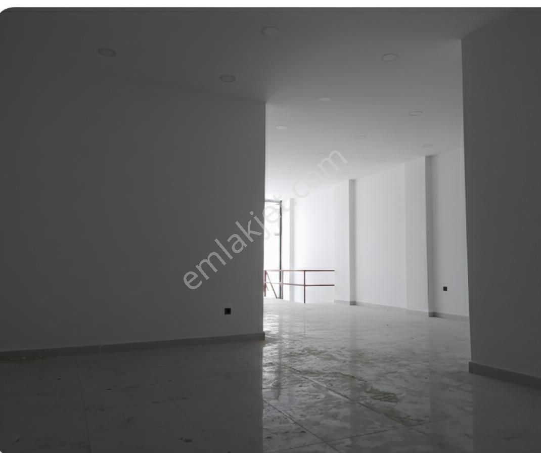 Gazıosmanpaşa Pazariçi Cadde Üzeri Sıfır Depolu Dükkan 100+120 M² - Görsel 9