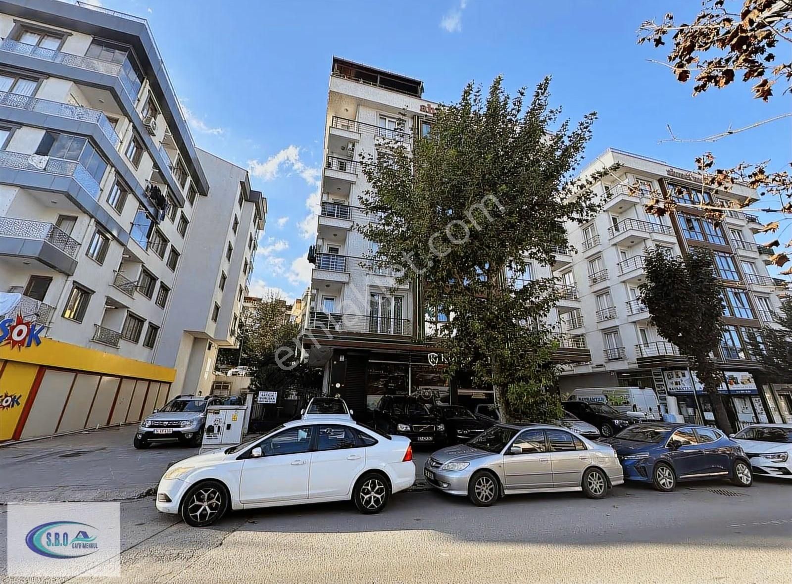 Samandıra Merkezde 2+1 85 M2 Satılık Daire