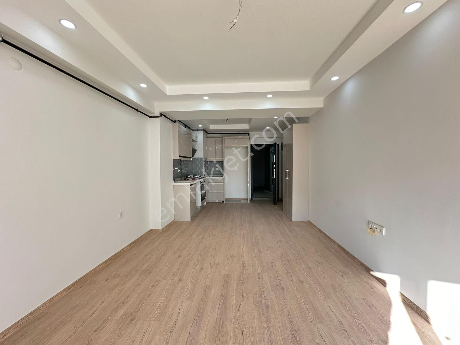 Karşıyaka Bahariye De Satılık 5 Katlı Nın Ara Katın Da Daire 2+1 -60-78m2 - Görsel 8