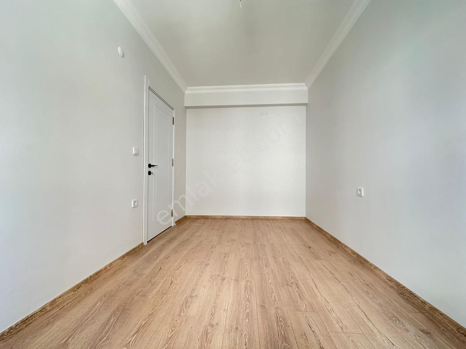 Karşıyaka Bahariye De Satılık 5 Katlı Nın Ara Katın Da Daire 2+1 -60-78m2 - Görsel 7