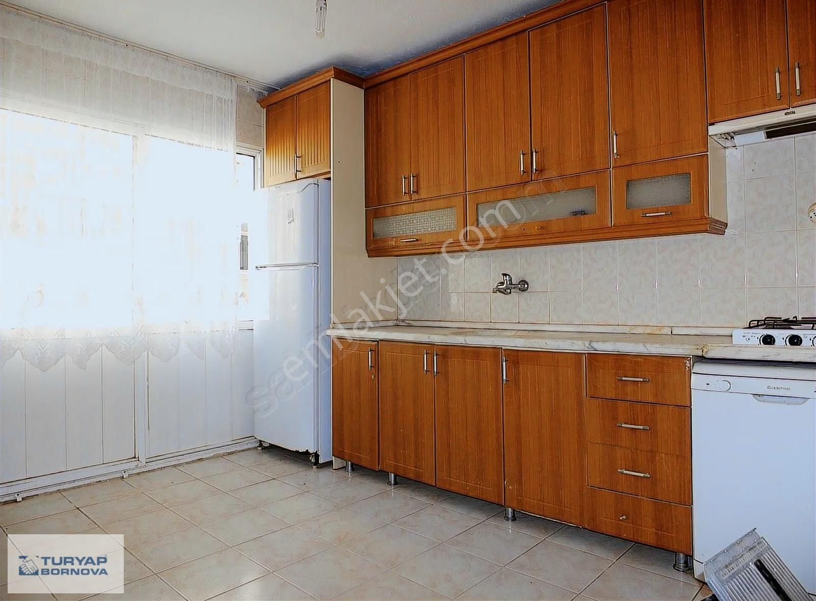 Ege Üniversitesi Kampüsü Arkasında Eşyalı Doğalgazlı 2+1