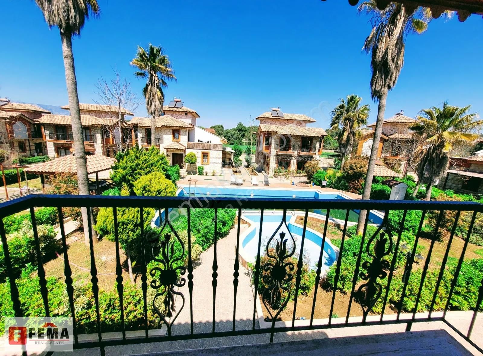 Havuzlu Modern Sitede Kiralık 3+1 Villa - 288 M2 - For Rent - Görsel 9