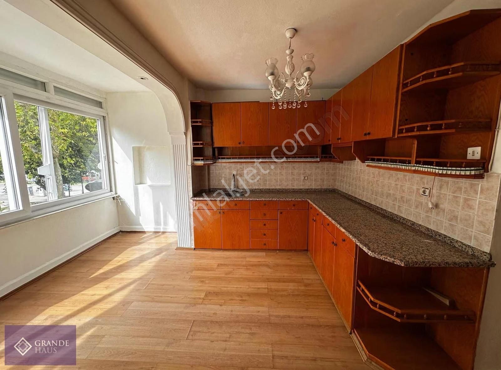 Üçgen Mah. Katta, Ayrı Mutfaklı, Asansörlü 2+1 Kiralık Daire - Görsel 12