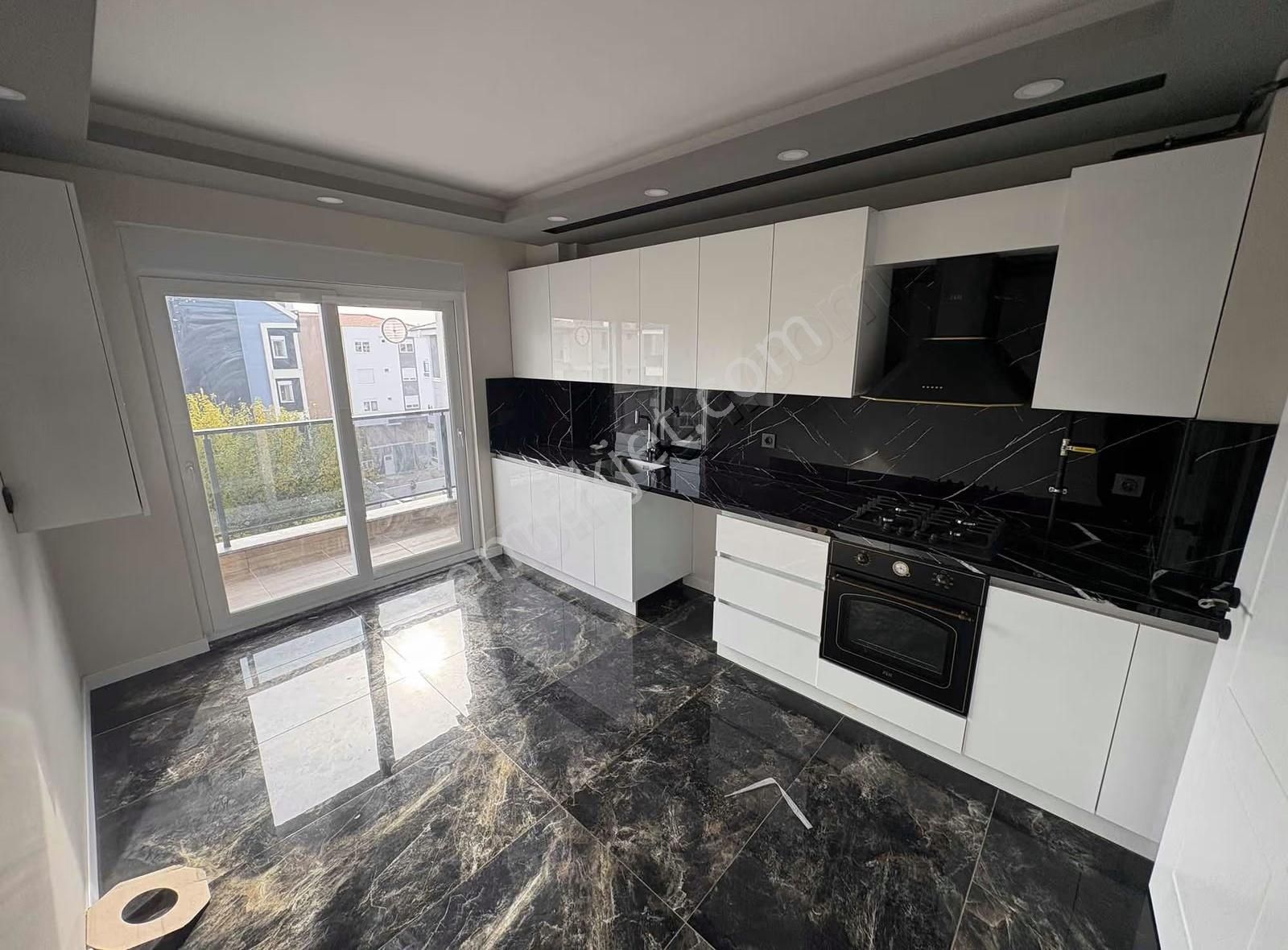 Yeniköy Mahallesinde 3+1 Kiralık Daire - Görsel 10