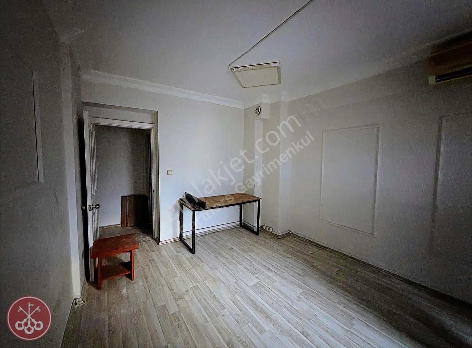 İstanbul Kasımpaşa Bahriye Caddesi Üzerinde Kiralık 2+1 İş Yeri - Görsel 9
