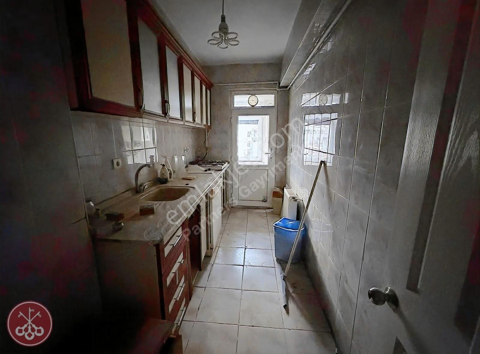 İstanbul Kasımpaşa Bahriye Caddesi Üzerinde Kiralık 2+1 İş Yeri - Görsel 3