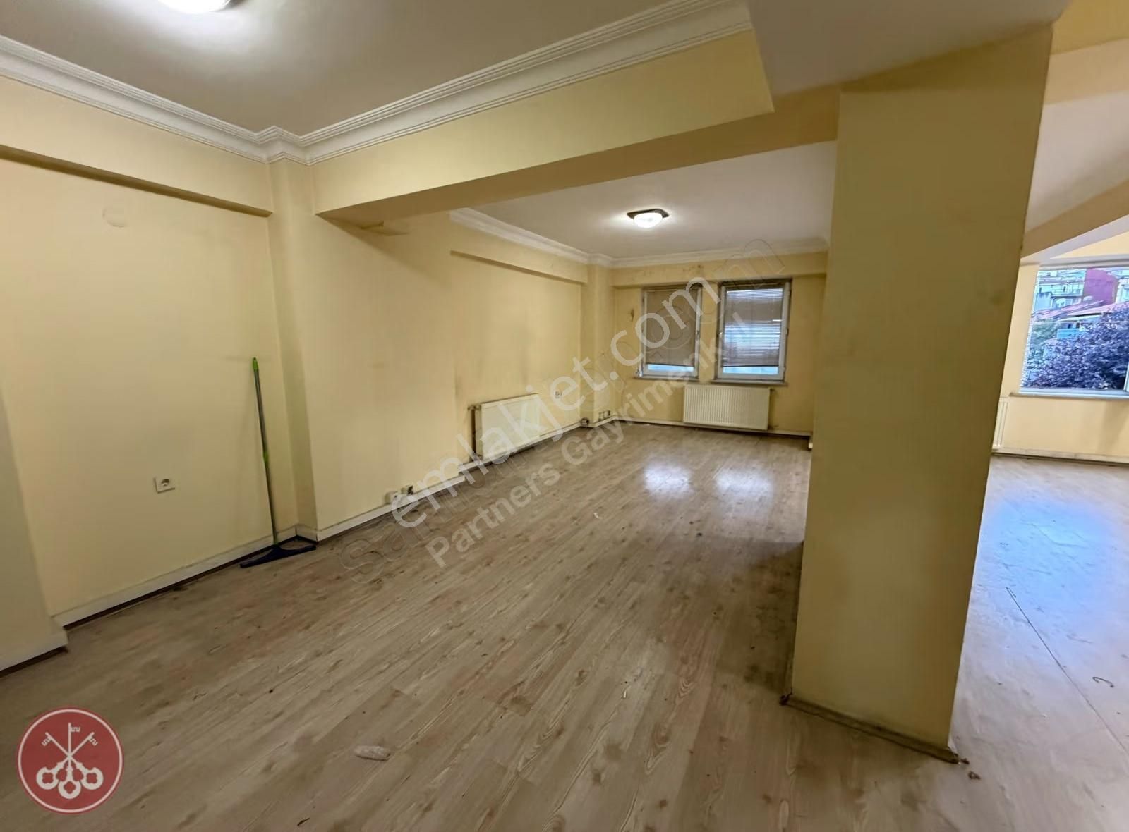 İstanbul Kasımpaşa Bahriye Caddesi Üzerinde Kiralık 1+1 İş Yeri - Görsel 7