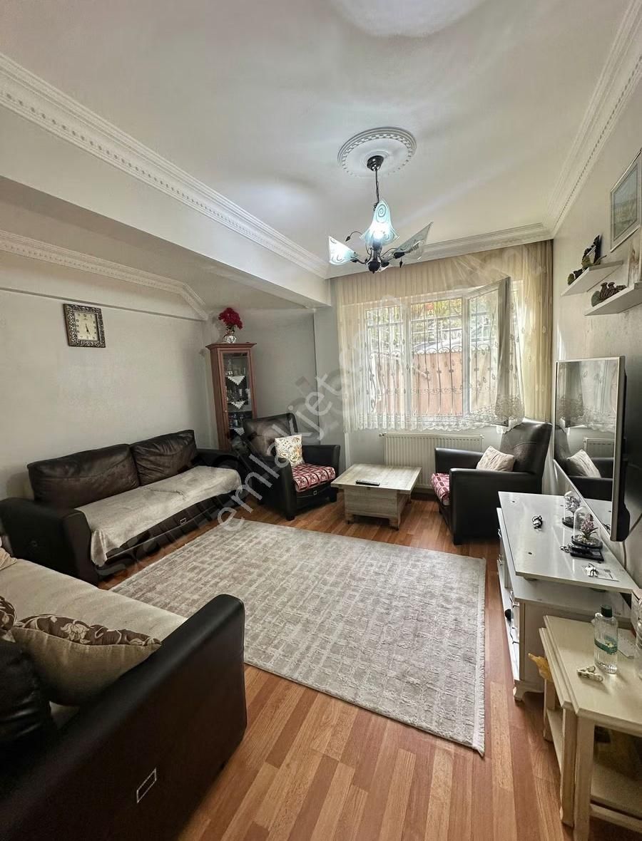 Çalukoglu Gayrimenkulden M Kemal Paşada 2+1 Daire