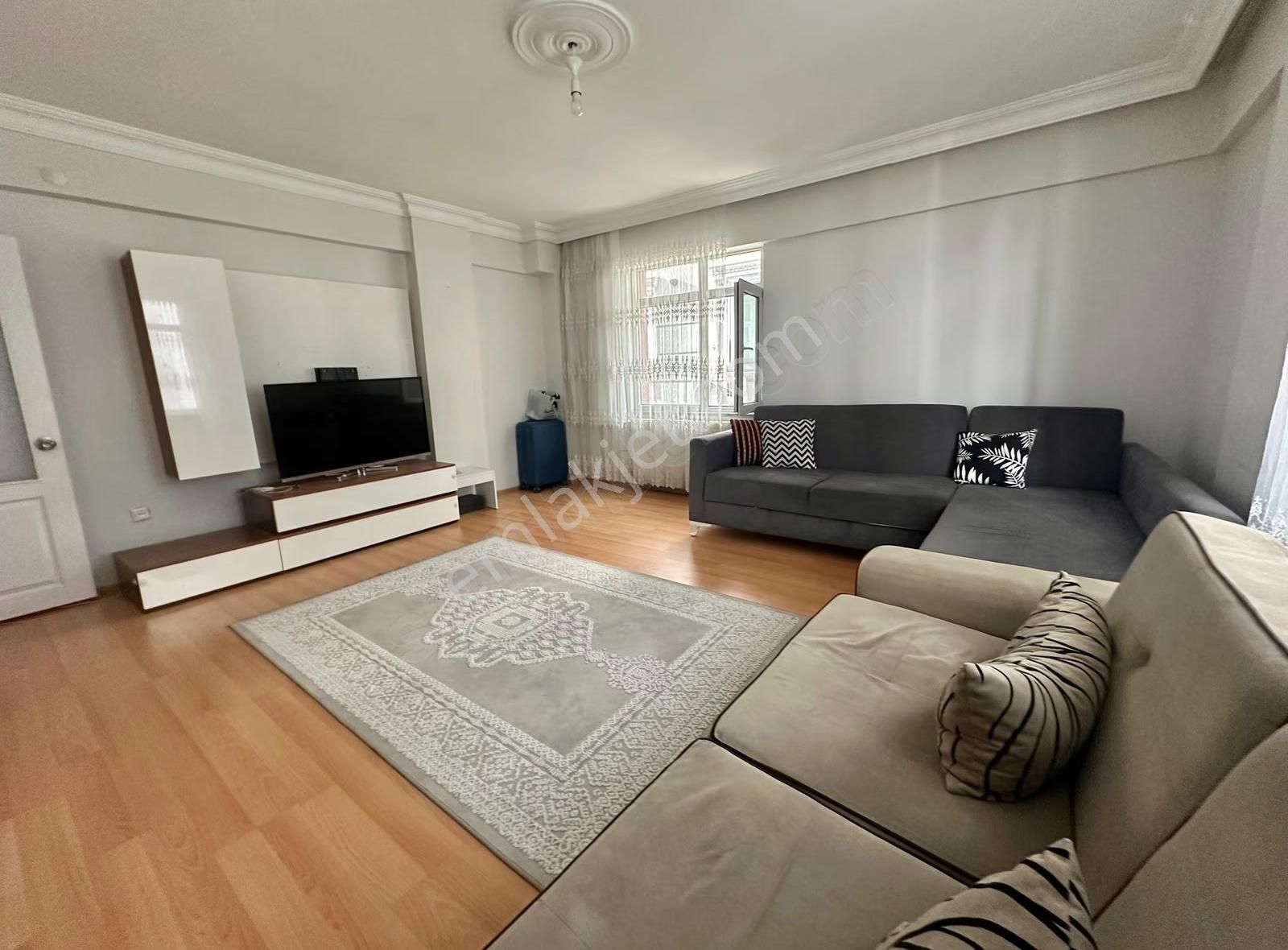 Kiralık Eşyalı Daire Mustafa Kemal Paşada 2+1 Kat 1